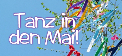 Garde stellt auch 2012 stattlichen Maibaum auf dem Dorfplatz in Baumberg auf...