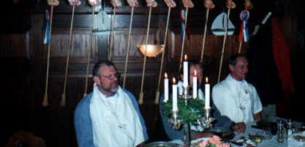 Unser Maite de Palaver und Hauptinitiator Michael Vollmer eröffnet das erste Gardeessen 2001