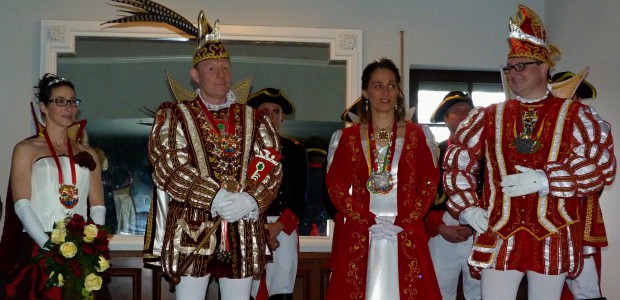 Am Sonntag, 11. Januar trat die Garde „Kin Wiever“ beim Prinzenbiwak im „Zollhof Monheim“ auf.