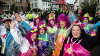 Baumberger feiern Karneval Riesenstimmung beim Veedelszoch Monheim · Erstmals seit 2020 konnte der Baumberger Karnevalszug am Sonntag wieder durch die Straßen ziehen. Die Jecken waren rundherum begeistert. Die Straßenränder waren gefüllt, überall […]